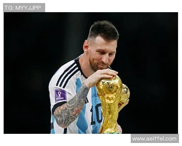 全球足球巨星：从梅西到C罗，探索顶级球员的传奇之路